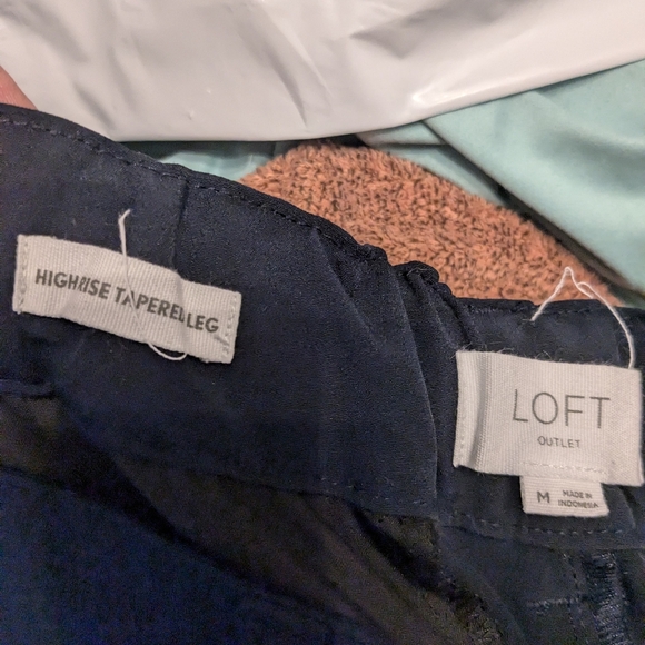 Loft Outlet drapey pull on pants navy blue size medium - Picture 2 of 3